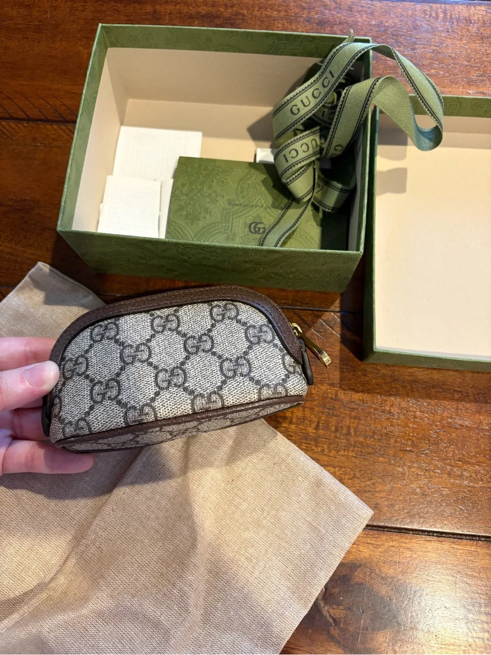 Gucci GG Supreme Small Pouch in Beige/Green/Red - Picture 3 of 6